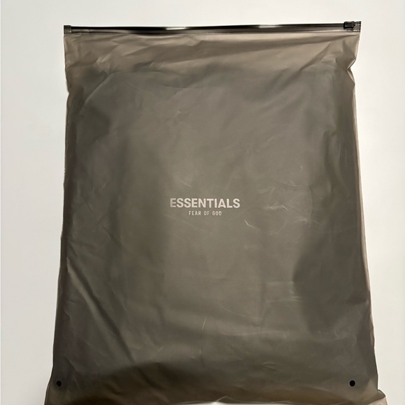 Essentials fear of god hoodie black size large - Picture 5 of 5